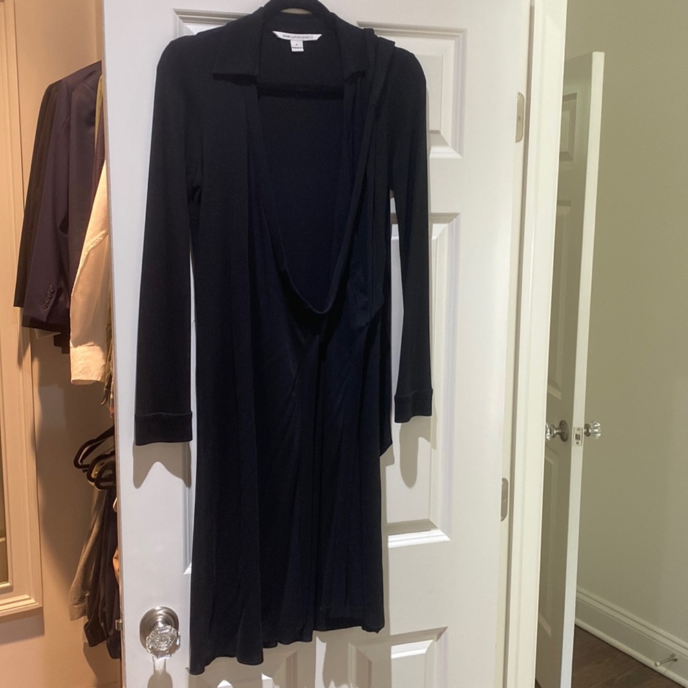 BLACK Diane Von Furstenberg wrap dress size 6
